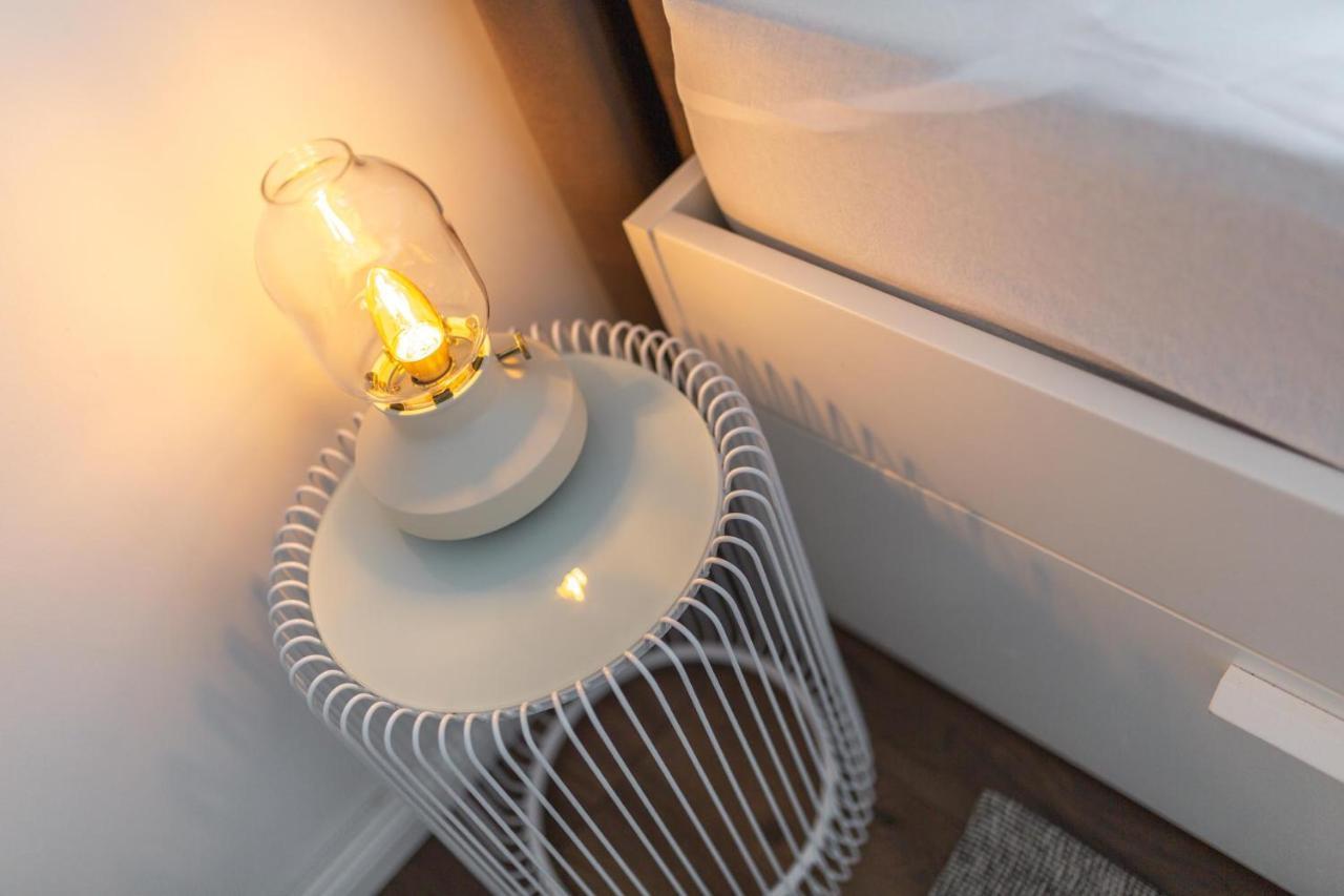 Apartment Koje Eins I Grosses Mit 2 Schlafzimmern *