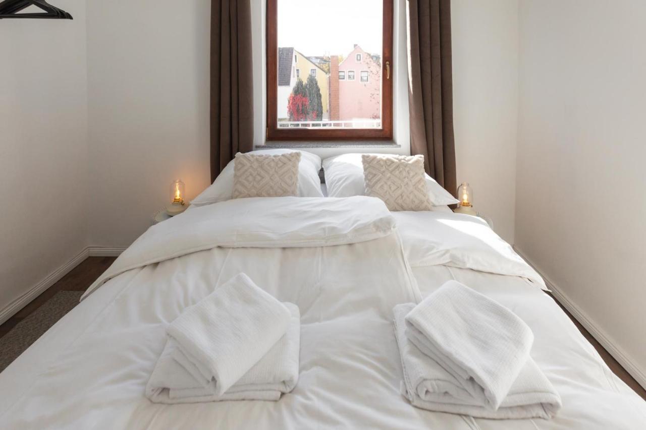 Koje Eins I Grosses Mit 2 Schlafzimmern Apartment